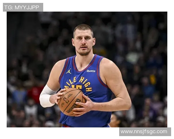 足球篮球历史百大球星全景回顾与传奇之路解析