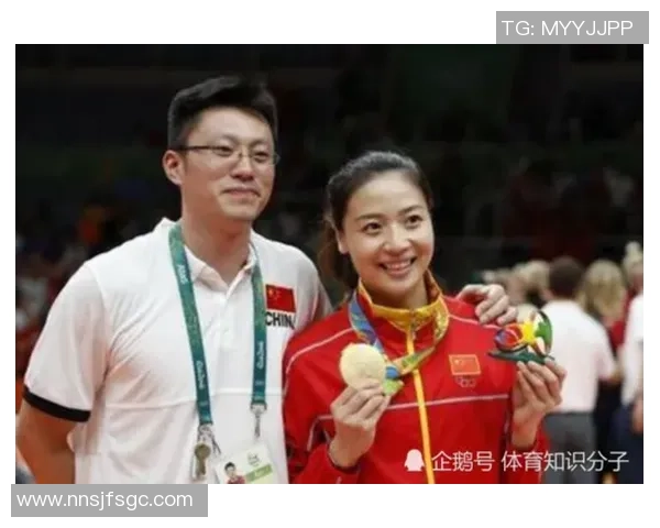 邢台情侣足球球星:从绿茵场到生活的爱情故事